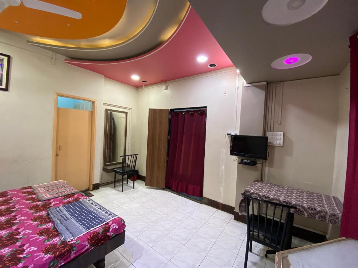 Muktai Lodge Solāpur Exterior foto