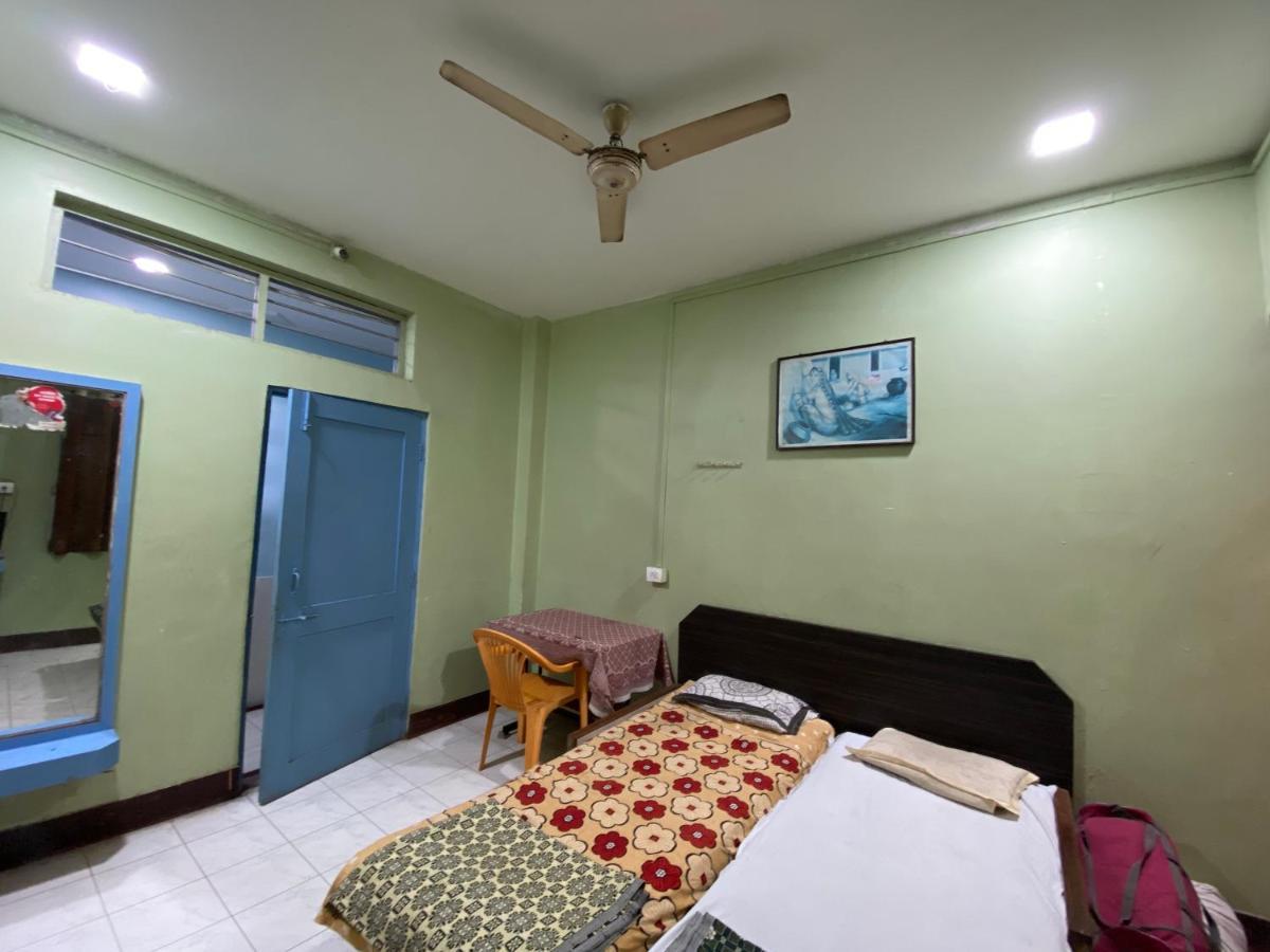 Muktai Lodge Solāpur Exterior foto