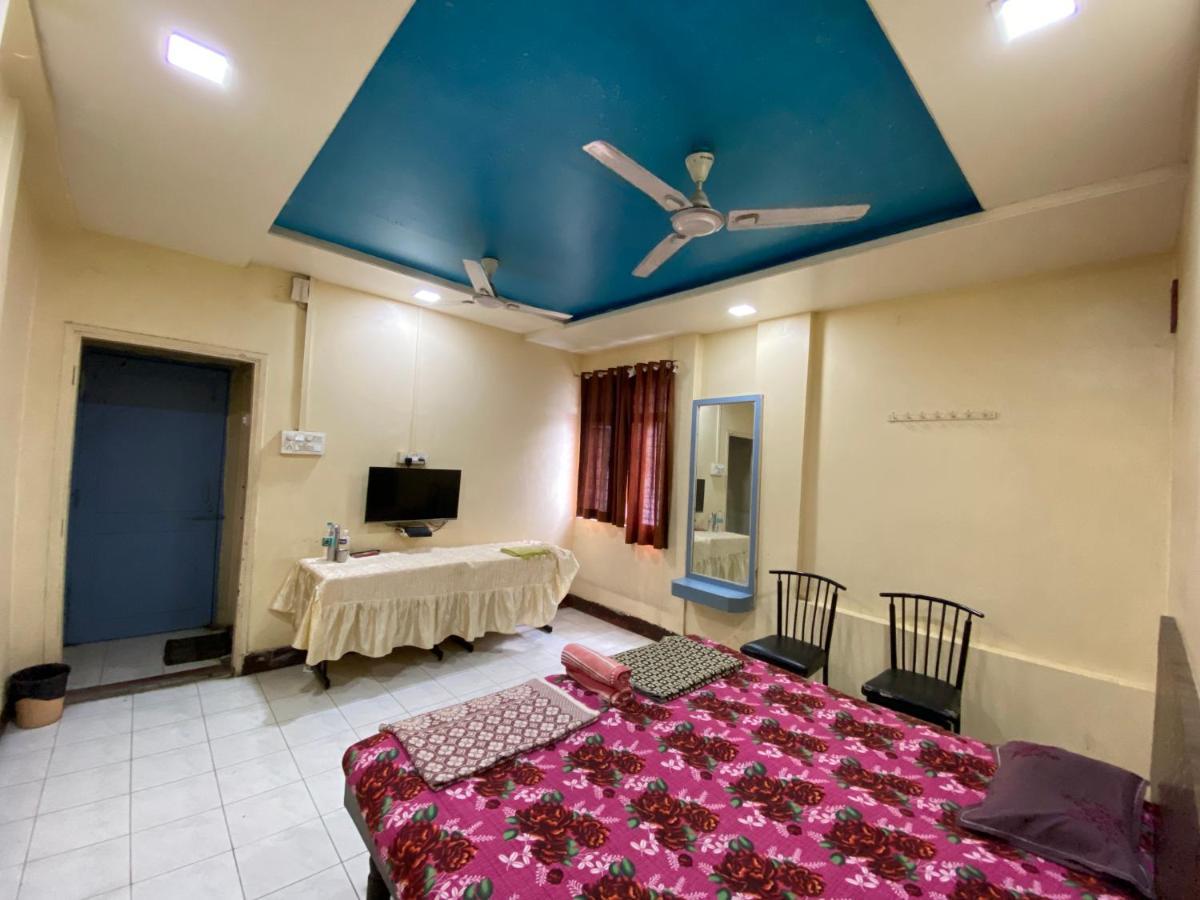Muktai Lodge Solāpur Exterior foto
